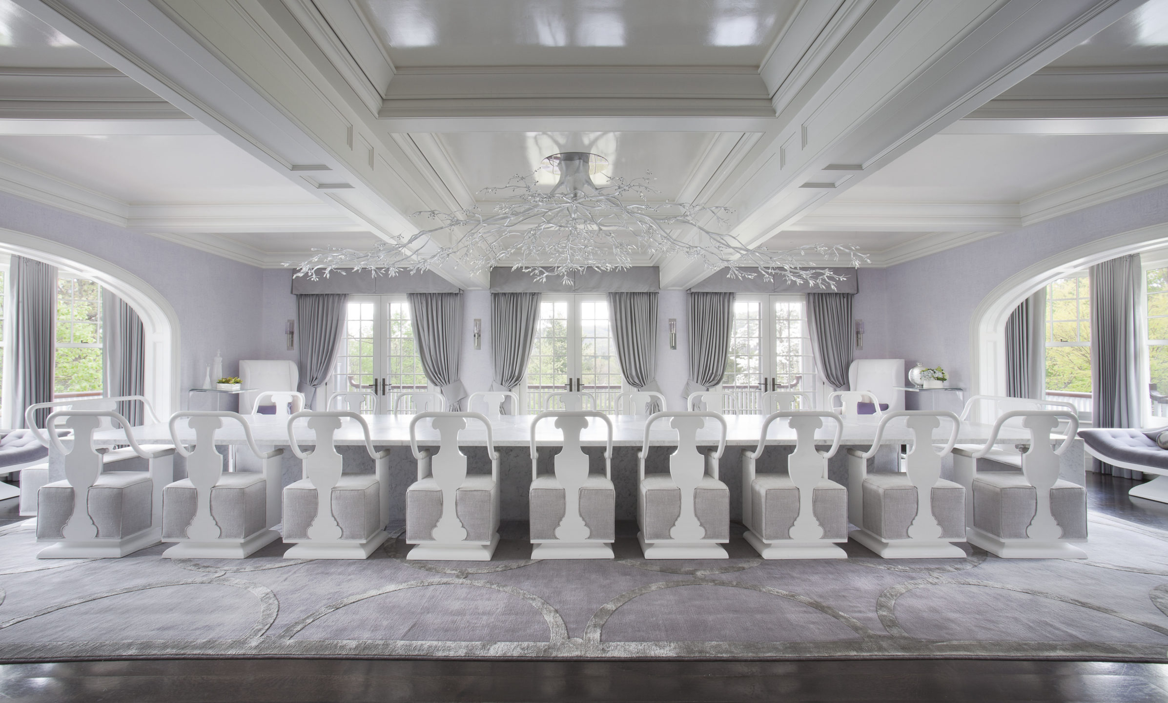 Grand-white-dining-room-nicole-fuller