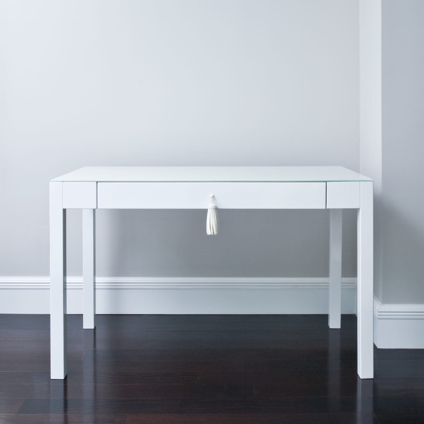 IMAGINE-desk-2-nicole-fuller-product-information