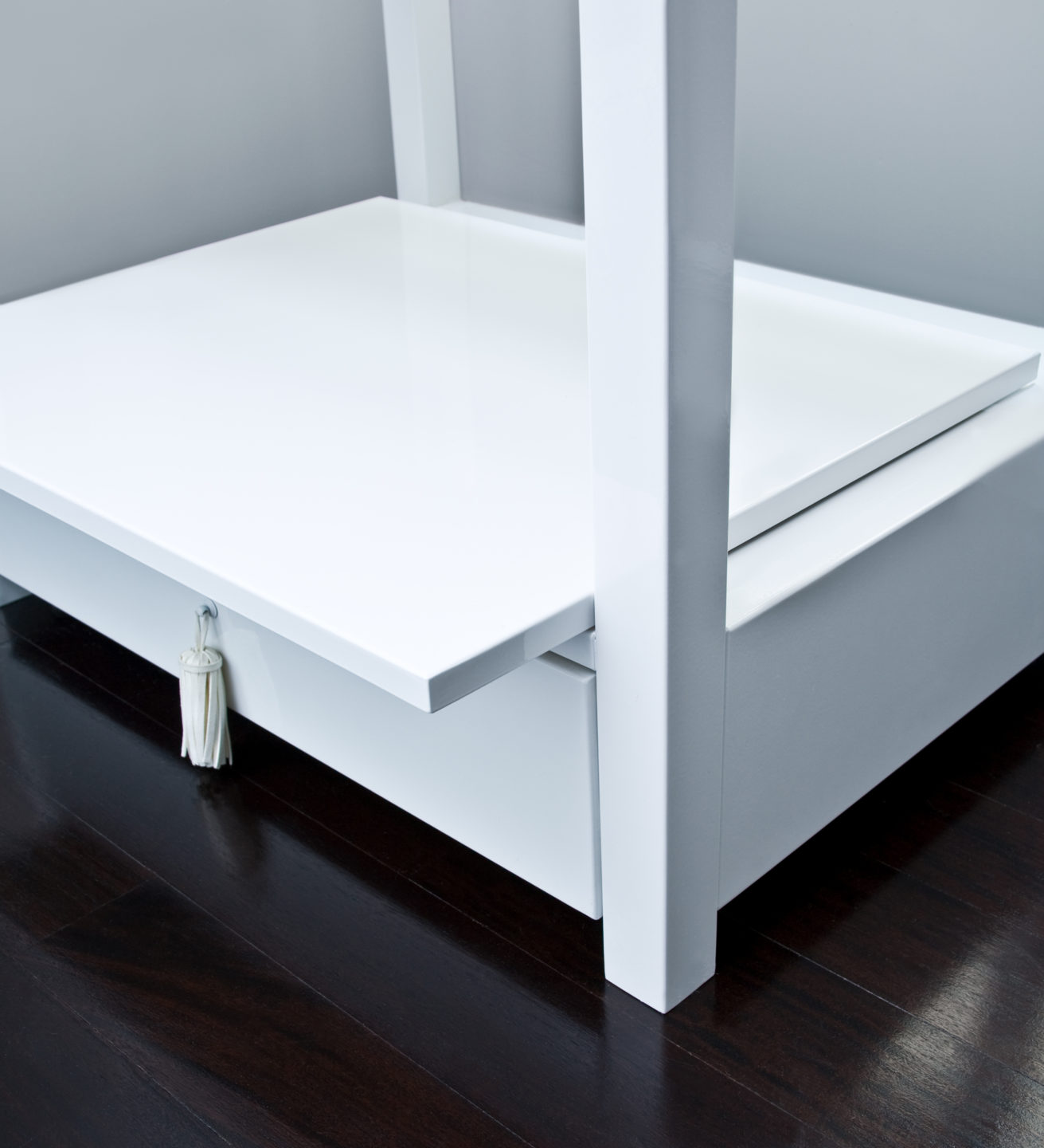 IMAGINE-desk-4-nicole-fuller-product-information