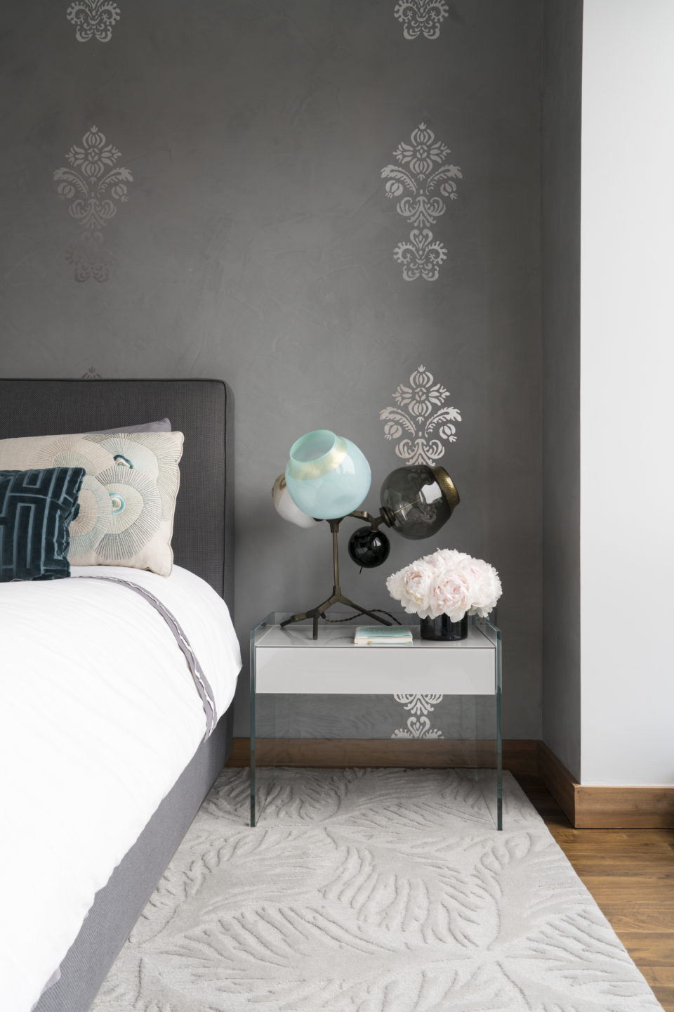 Nicole-Fuller-Interior-Designer-lower-5th-ave-pied-bedroom-1