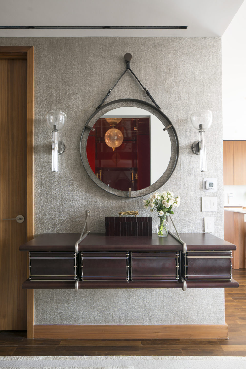 Nicole-Fuller-Interior-Designer-lower-5th-ave-pied-hallway-mirror-3