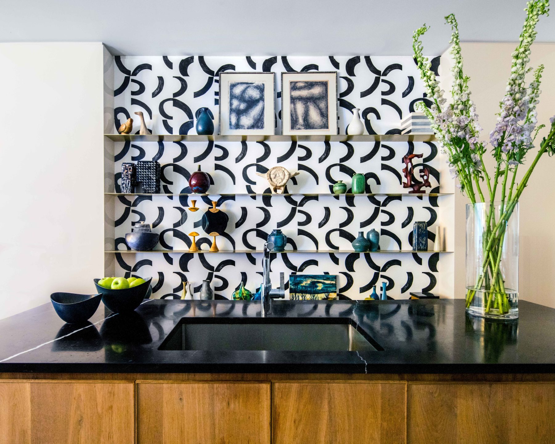Nicole-Fuller-Interior-Designer-soho-residence-kitchen-bar-10