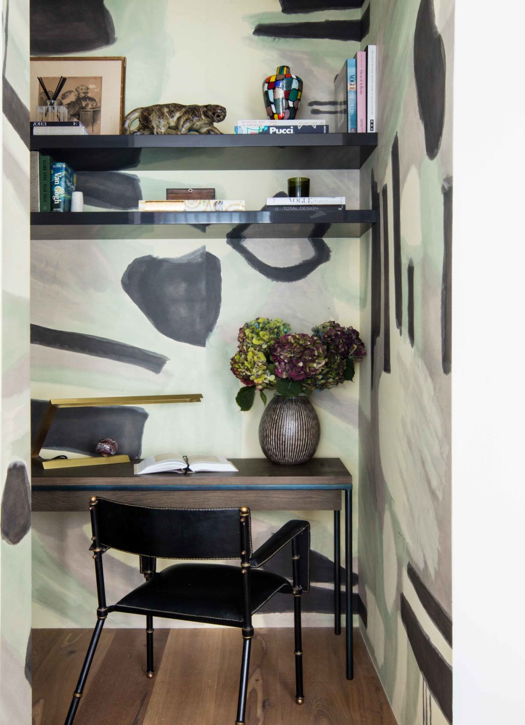 Nicole-Fuller-Interior-Designer-soho-residence-office-desk-8
