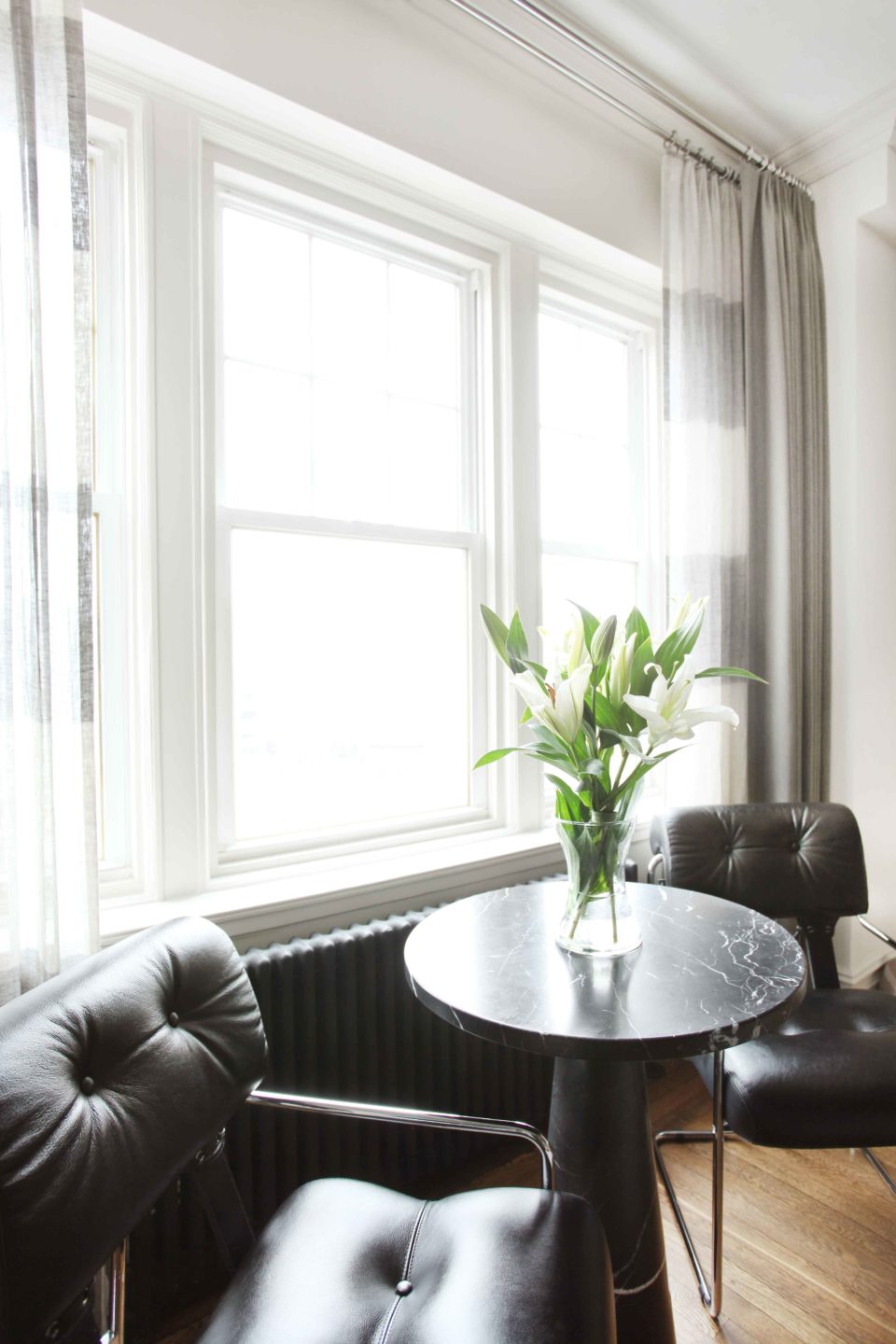 Nicole-Fuller-Interior-Designer-west-village-pied-sitting-area-2