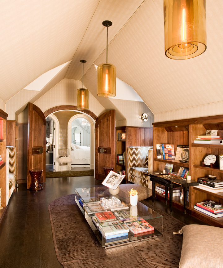 Nicole-Fuller-Interiors-Dutchess-Suffern-Estate-sitting-area-library-new-york-interior-designer